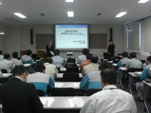 講習会の様子 「建築電気設備の耐震設計・施工マニュアルの解説」（