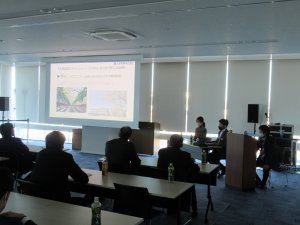 北菱電興㈱細川氏の講演会の様子
