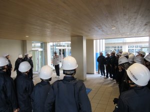 向陽高等学校現場内見学の様子