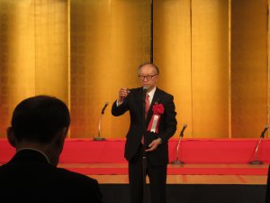 水谷支部長による乾杯