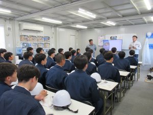 村本広報委員長の挨拶